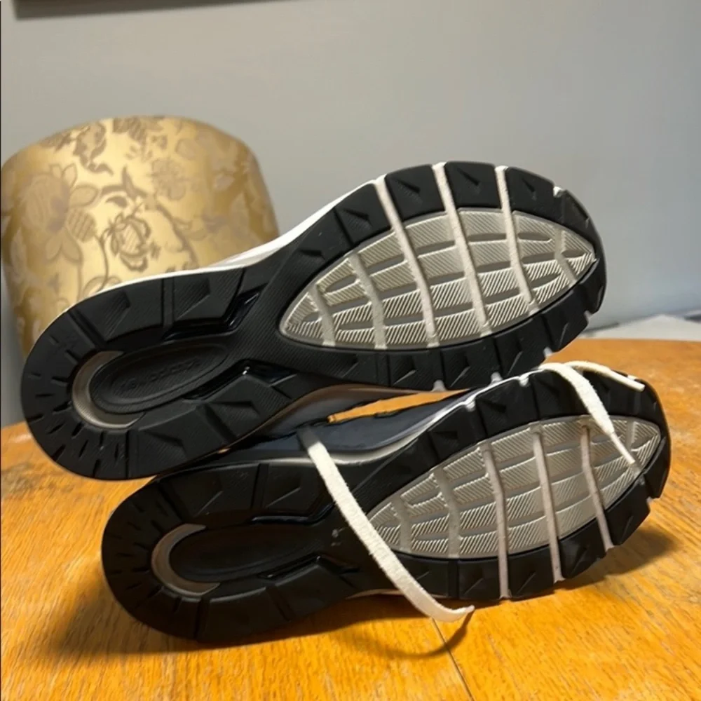 New Balance Men's Gray Running Shoes 990v5 - Picture 2 of 6